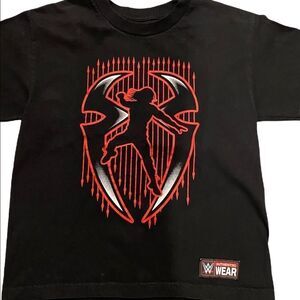 ❤️❤️❤️3/33$❤️❤️❤️WWE ‘s Roman Raines wrestling tee black Youth med.